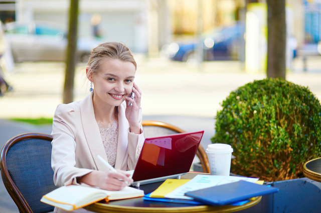 Young businesswoman on a coffee break