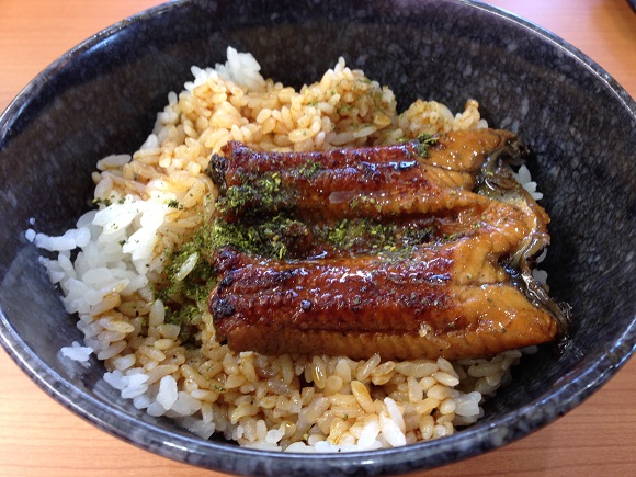 【意外な穴场】これなら手が届く！ 「くら寿司」のうな丼がコスパ良すぎだった！