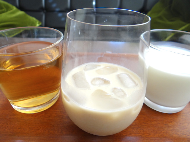 【仲夏饮料食谱】麦茶加牛奶变成的「麦茶拿铁」好像很受欢迎……真的吗！？马上来试试！