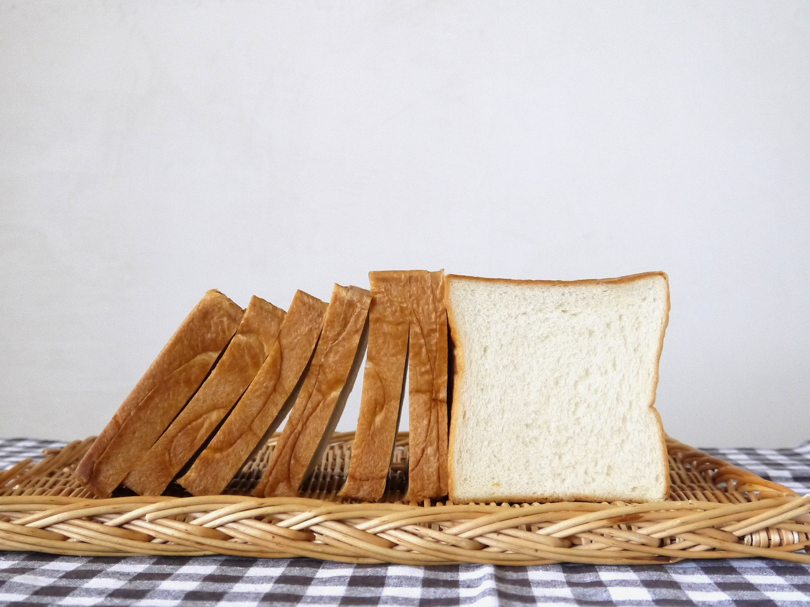 【食べてみたい】生クリームをふんだんに使った「とろける生クリーム食パン」が渋谷ヒカリエに登场!!　