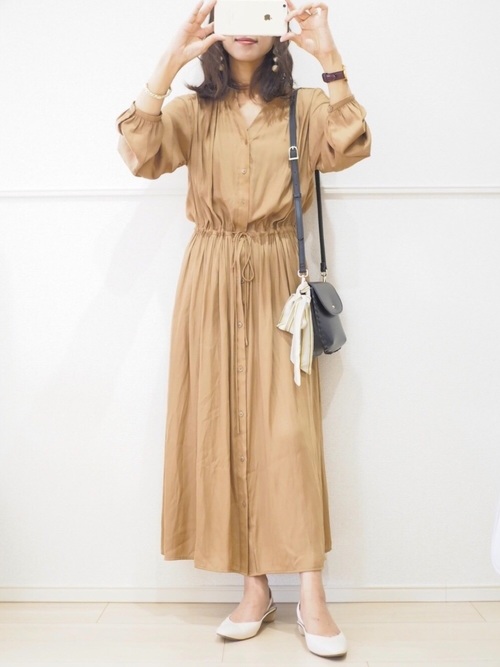 UNIQLO V领前釦式洋装单穿