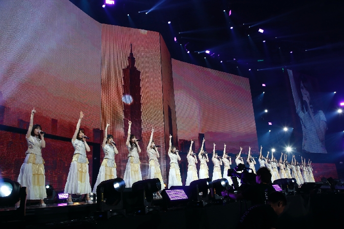 乃木坂46 演唱〈你就是希望〉中日双语版本献台北歌迷