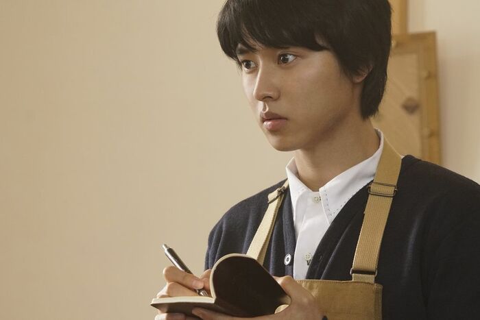 羊与钢之森_新闻稿照02_山崎贤人饰演出身于北海道深山的青年 寻找目标努力前进