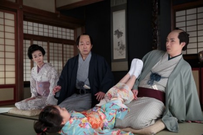 柄本佑饰演眉山惣兵卫